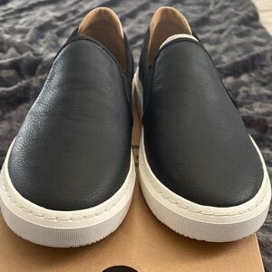 Black Leather Slip-On Womens UGG Shoes